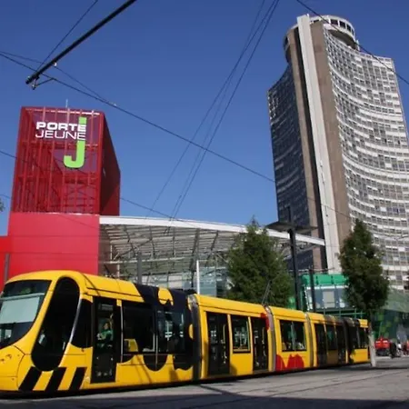 Grand 2 5 Pers Max, Vue Panoramique Avec Parking *