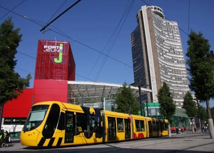 Grand 2 5 Pers Max, Vue Panoramique Avec Parking *